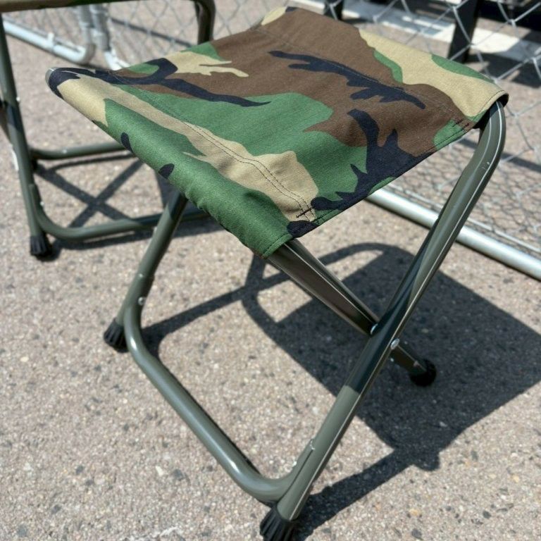 Coleman フォールディングスツール（米軍仕様）