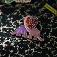 DULTON > ピンズ 【PEACE OF MIND BRACHIOSAURUS】