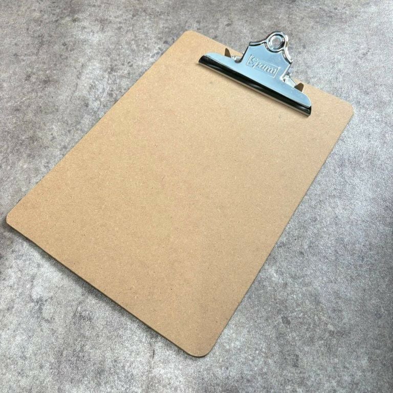 G.I.TTOOLS > ハードクリップバインダー(A4対応）