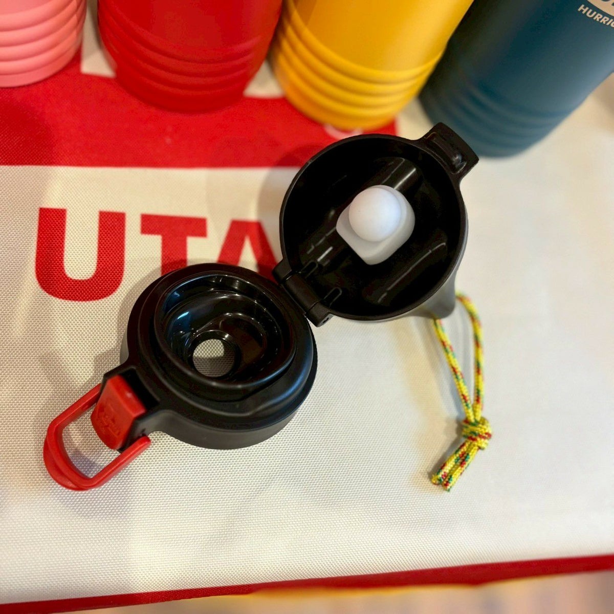 CHUMS > キャンパーウェーブボトルキャップ