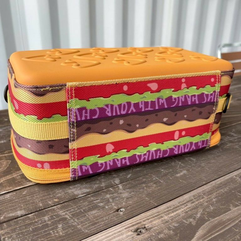 CHUMS > マルチハードケースM 【Hamburger】