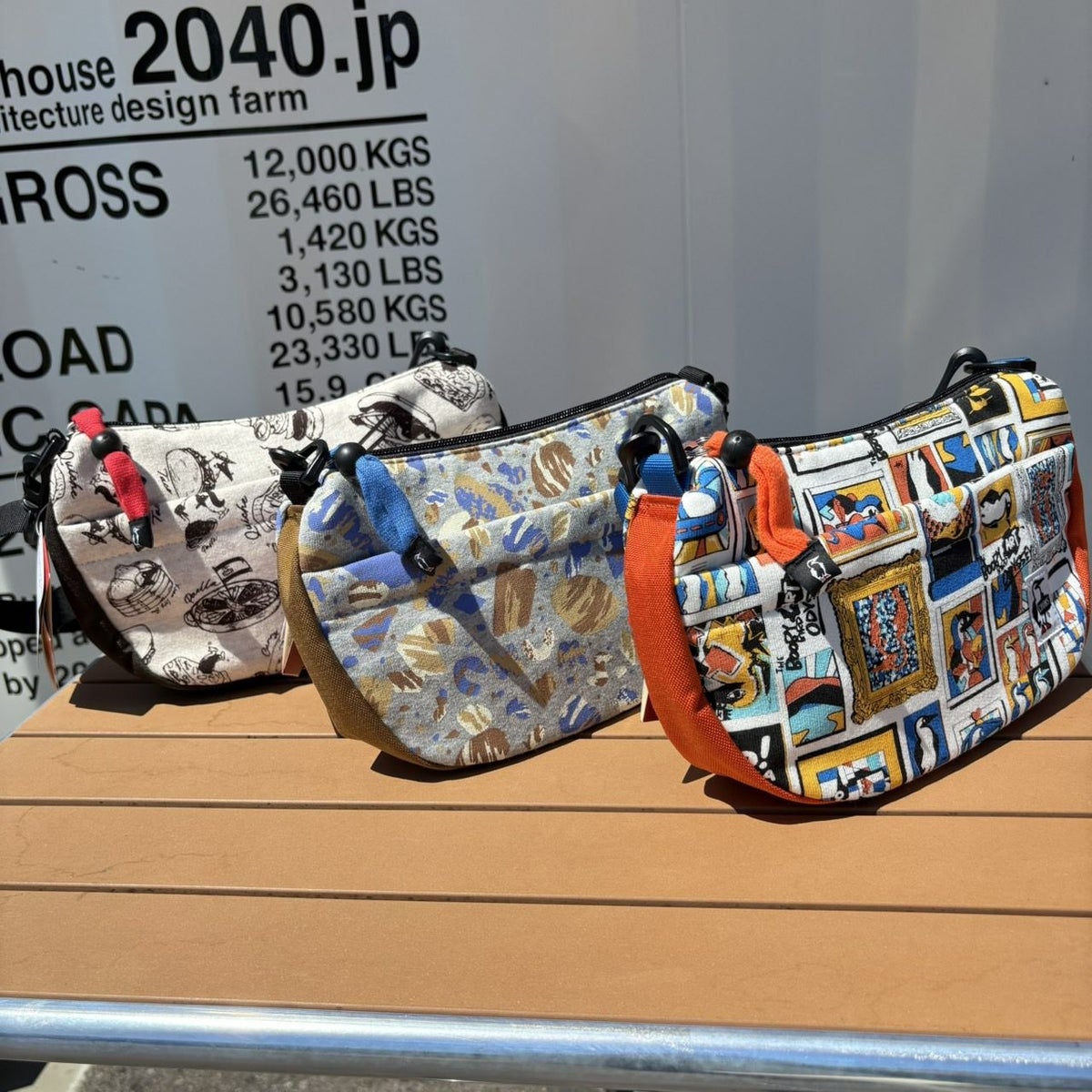   CHUMS > ミニバナナショルダースウェットナイロン 【Stone】