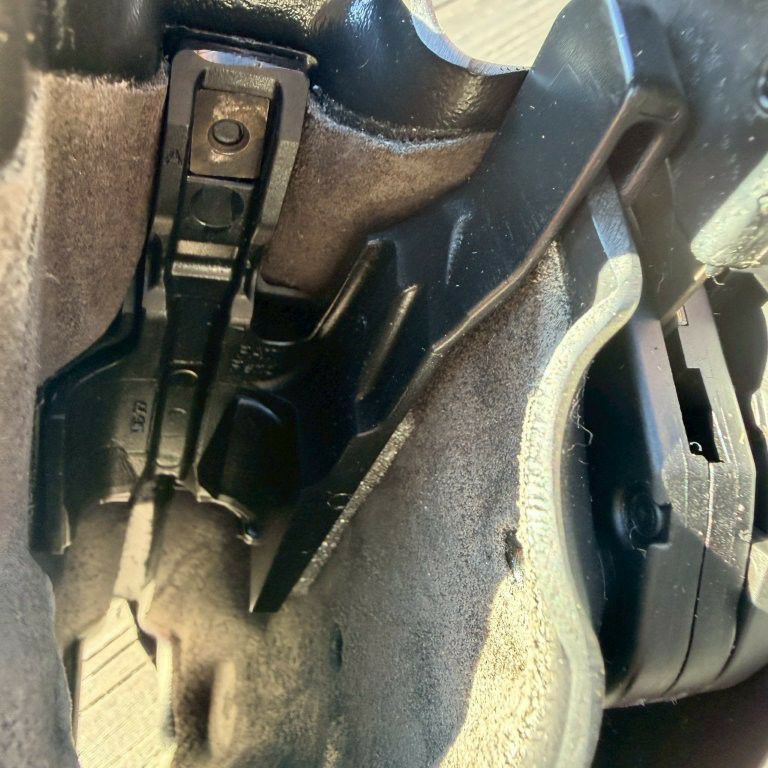 G.I.TTOOLS > SAFARIRAND社 ホルスター（袋付き/左利き用）