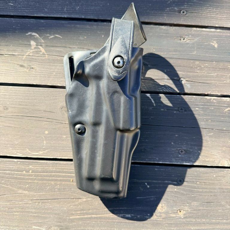 G.I.TTOOLS > SAFARIRAND社 ホルスター（バラ/右利き用）