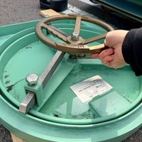 G.I.TTOOLS > BUSHIPS 水密 丸型スカットルハッチ