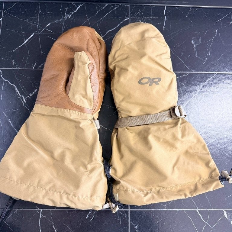   G.I.TTOOLS > Outdoor Research製 極寒地用ミトングローブ