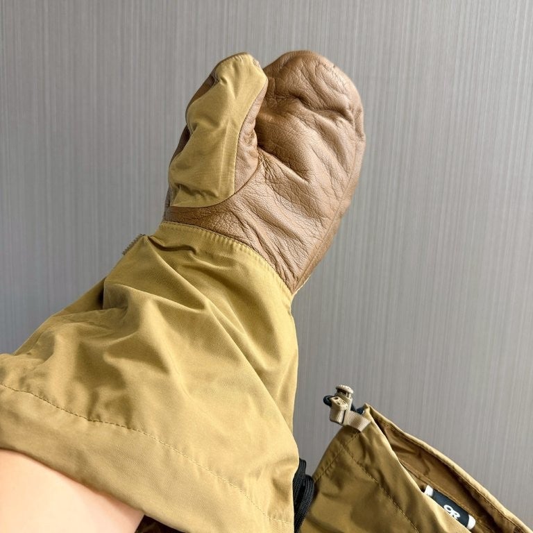   G.I.TTOOLS > Outdoor Research製 極寒地用ミトングローブ