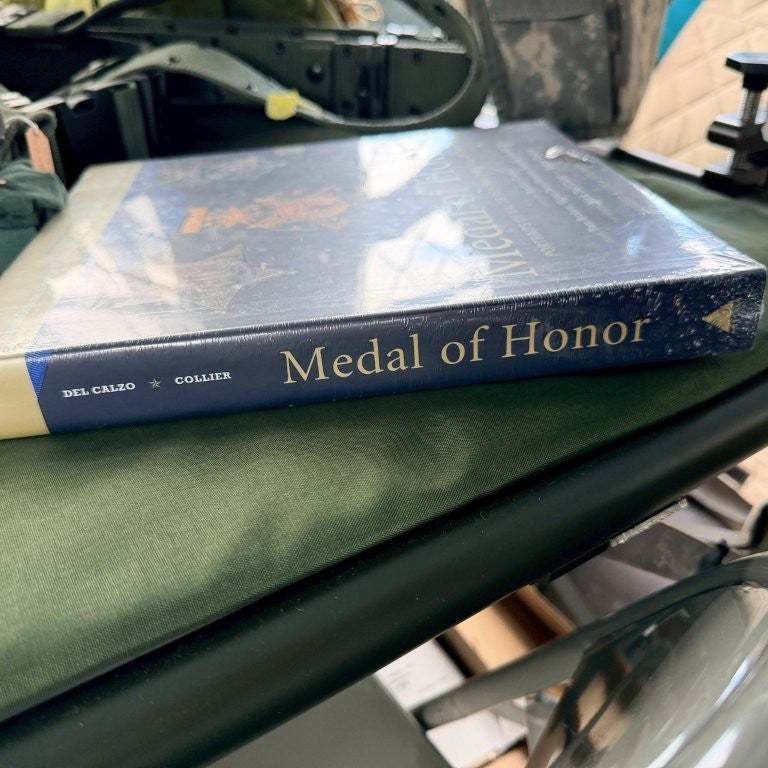 G.I.TTOOLS > Medal of Honor 米軍最高勲章受章者 写真集 第3版 ハードカバー