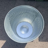 G.I.TTOOLS > 米軍実物 32ガロン スチール製ゴミ箱